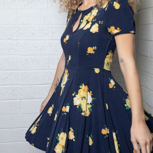 Floral Dress "As seen on Taylor Swift" - Picture 1 of 2